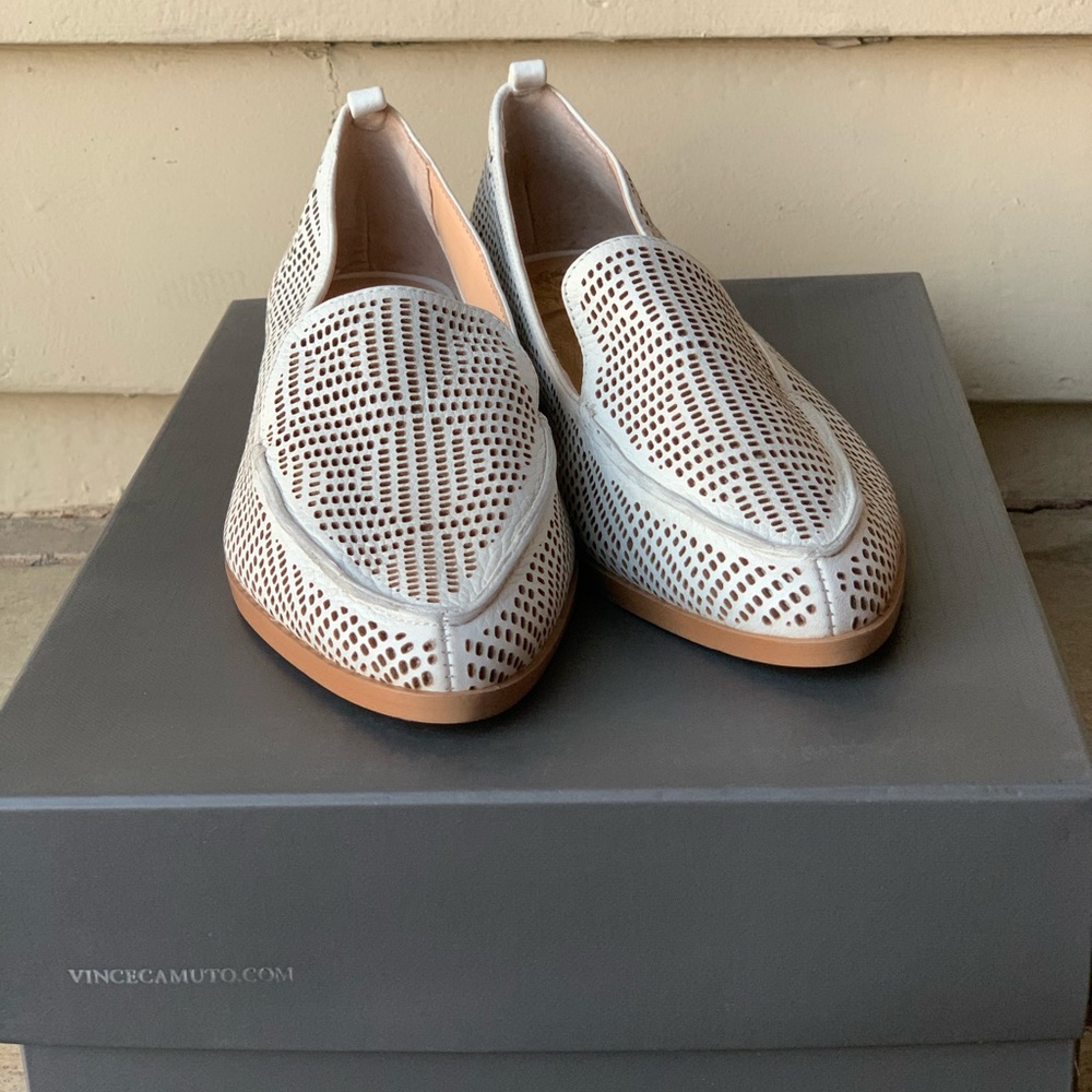 Vince Camuto Kandia Flats